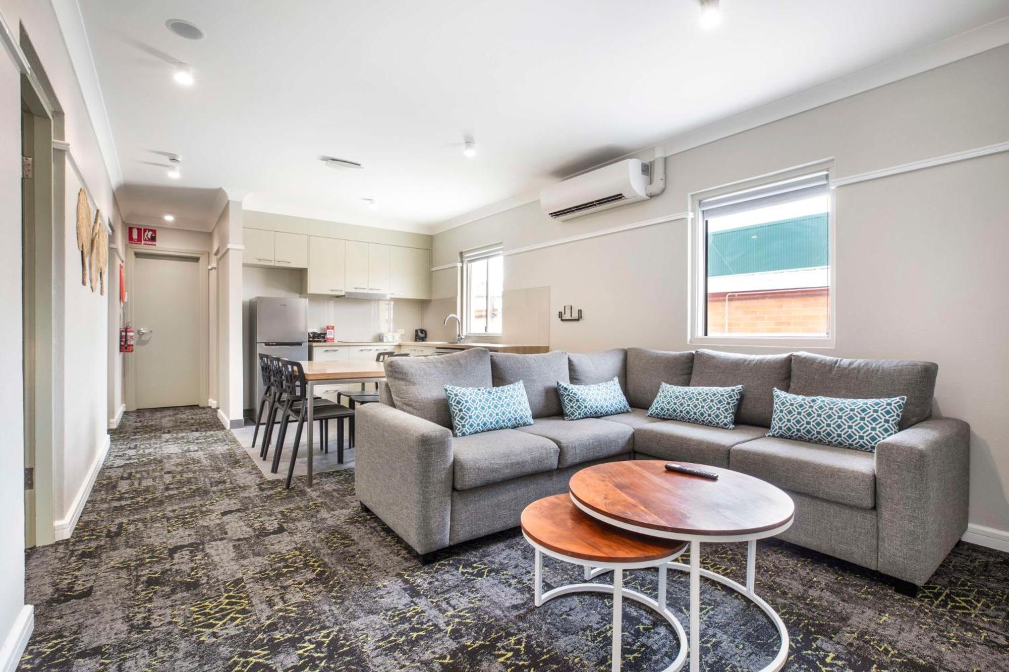 Four-Bedroom Apartment,1646931220:JPEG