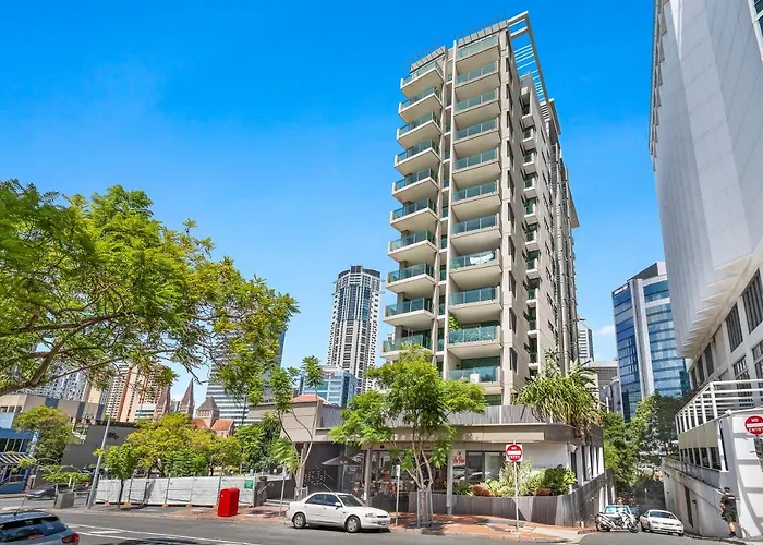 Golf hotel: Quattro On Astor Apartments Brisbane By Restt